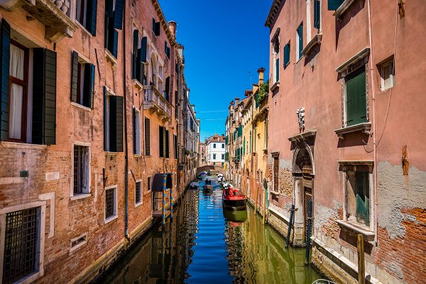 venice-a-bright-sunny-day-PH87E9A.jpg venice-a-bright-sunny-day-PH87E9A.jpg